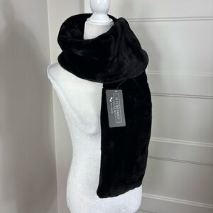 Sprigs Faux Fur Scarf with Zippered Pocket